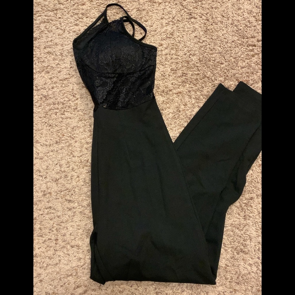 🌺🆕 LACEY BLACK JUMPSUIT - Picture 2 of 4